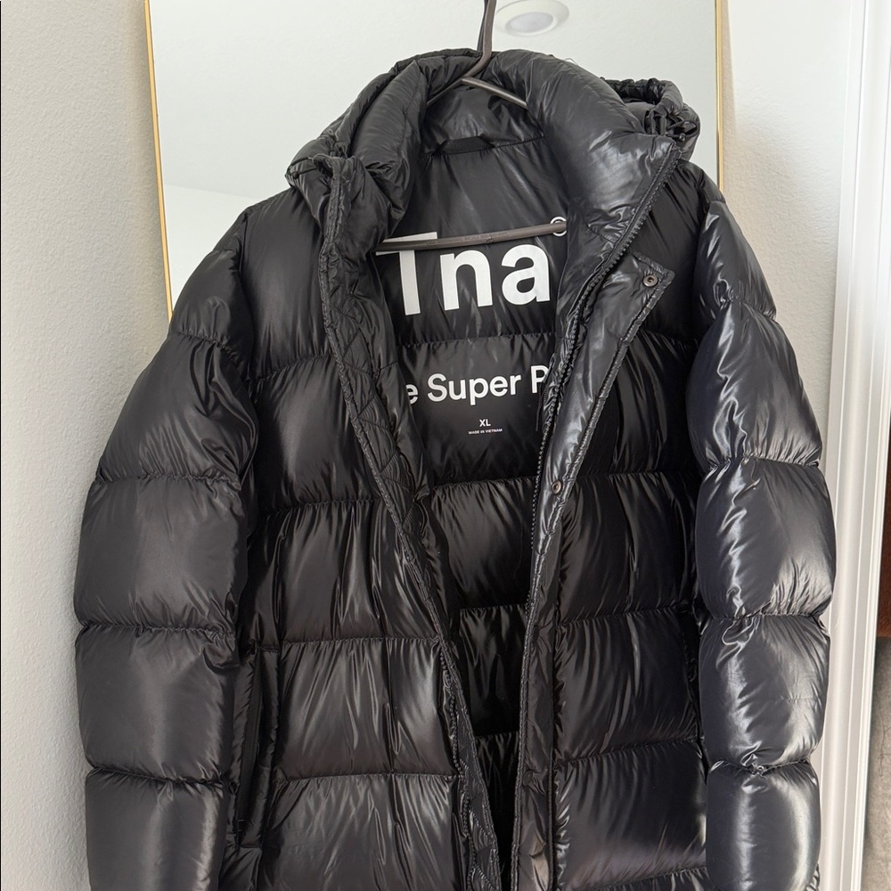 Aritzia super puff TNA Shiny Black Quilted puffer Jacket maxi with side snaps XL